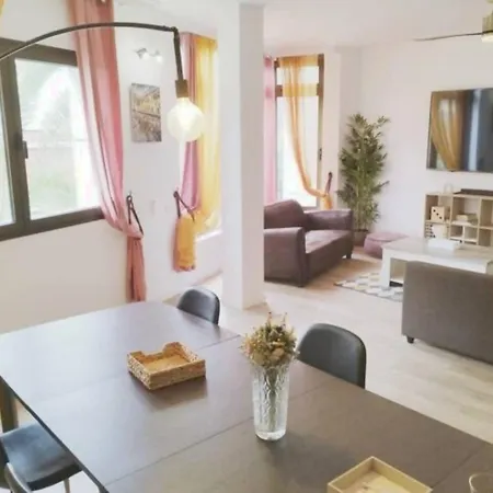 Hjs Plaza Ii Appartement